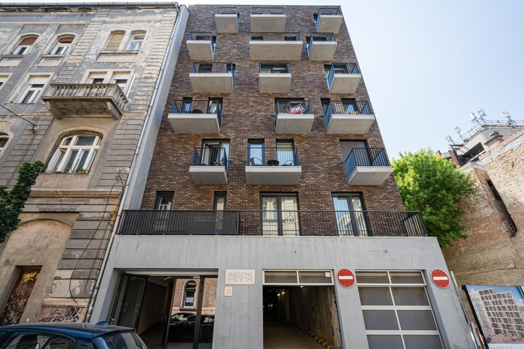 Peter Apartment With Terrace Budapest Exterior photo